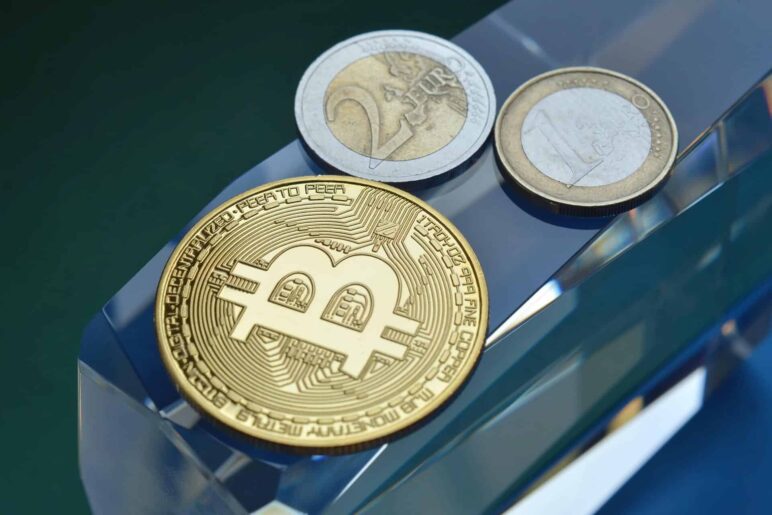 Evropská centrální banka (ECB) bude dohlížet na digitální peněženky a kryptoaktiva