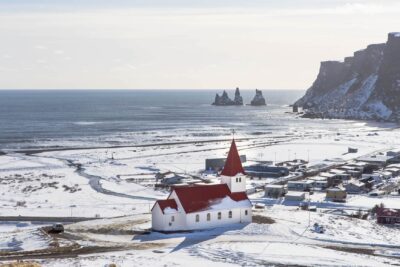 Česko vs. Island a&nbsp;pomoc při řešení dluhů. V tuzemsku efektivní pomoc dlužníkům chybí