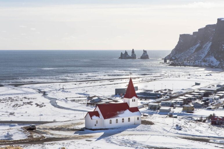 Česko vs. Island a pomoc při řešení dluhů. V tuzemsku efektivní pomoc dlužníkům chybí