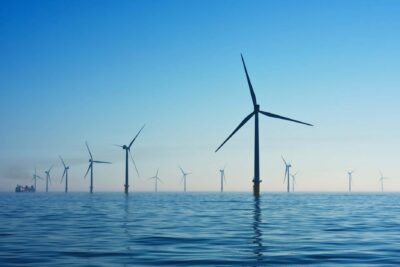 Digitalizace a&nbsp;přechod na&nbsp;obnovitelné zdroje jako reakce na&nbsp;elektrifikaci a&nbsp;klimatické změny