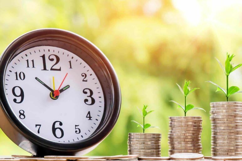 Investiční gramotnost se zlepšuje hlavně u mladších. Češi si v investování ale příliš nevěří.