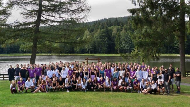 purple-skupina-team