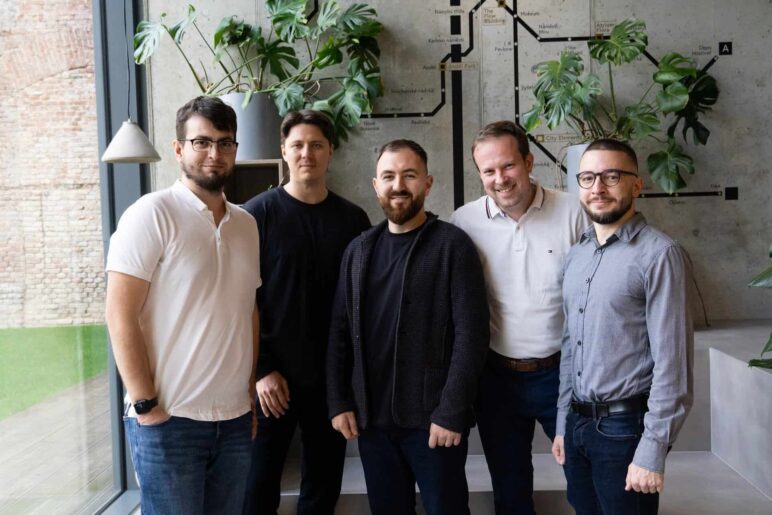 Voiceboti startupu Vocalls zaujali V-Sharp Venture Studio. Získávají od něj dvacet milionů korun pro svou zahraniční expanzi