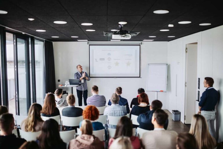 E-shop tour: Nabitá akce pro e-shopaře