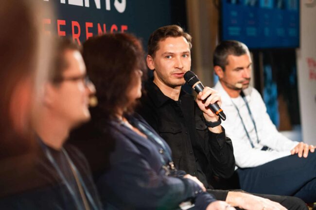 Panel discussions (1)