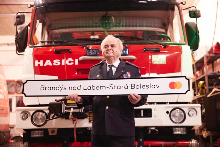 Ztracený čas při nakupování online: Češi stráví vyplňováním osobních údajů, adresy a čísla karty tři hodiny ročně 