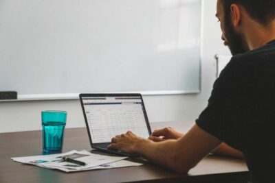 Digitalizace nebo kontrola? EU připravuje nový systém fakturace eInvoicing